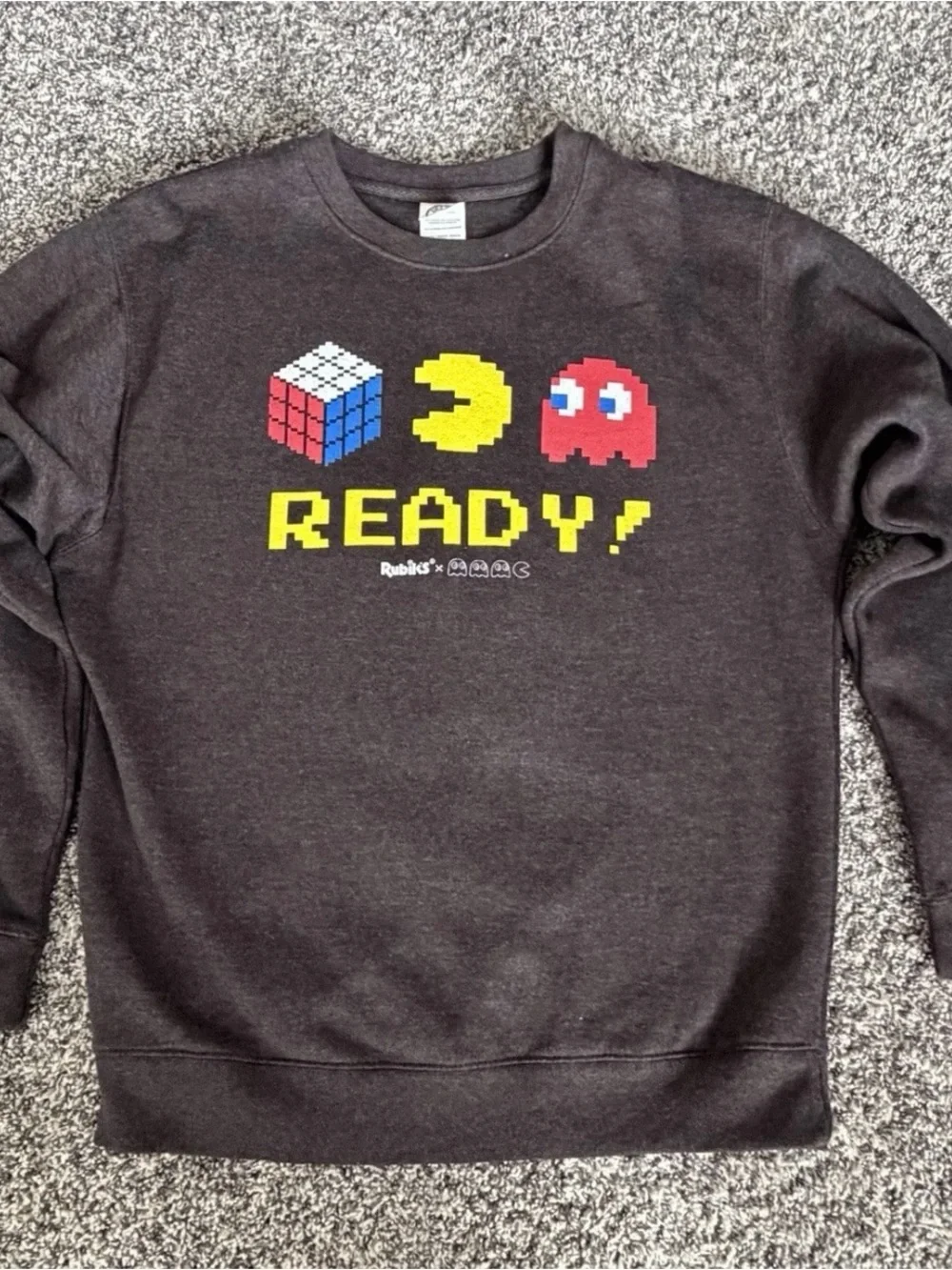 Pac Man Rubik’s Cube Crewneck Sweatshirt Mens Medium Gray Retro Gaming Fleece - Picture 1 of 7
